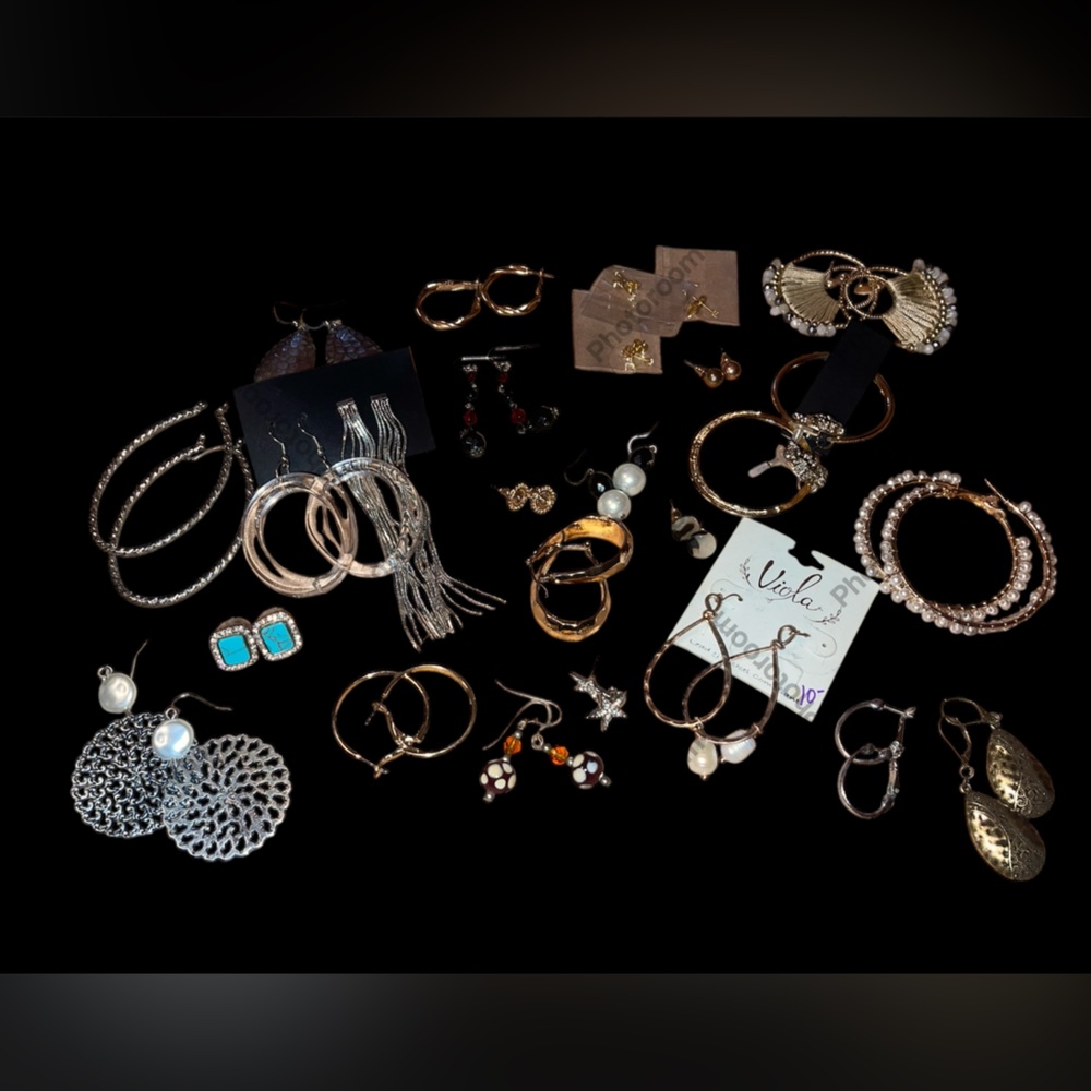 25 Pairs Mixed Earrings Bundle New & Vintage Fashion Earrings for Resale